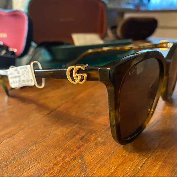 Havana Brown Gucci Glasses. - Picture 1 of 3